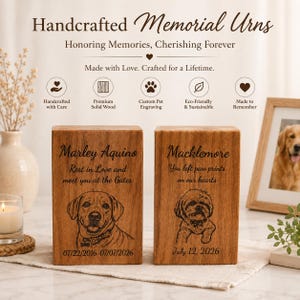 Puede incluir: Dos urnas conmemorativas rectangulares de madera con retratos de mascotas y texto grabados con l&aacute;ser. La urna izquierda muestra un Labrador, el nombre Marley Aquino y fechas. La derecha muestra un perro peque&ntilde;o, el nombre Macklemore y una fecha.