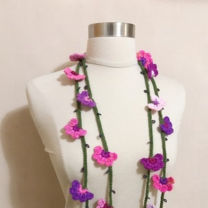 SALE-Crochet Multicolored Flower Lariat, Crochet Flower Necklace, Crochet Flower Necklace with Glass Beads, Crochet Lariat