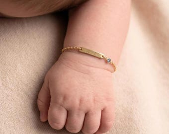 Personalisiertes Babyarmband mit Geburtsstein, Namensarmband mit individueller Gravur, goldenes Geschenk zur Babyparty, zartes Namensarmband für Kleinkinder und Neugeborene