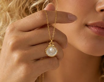 Gold Dainty Pearl Necklace, Minimalist Pearl Pendant, Elegant Pearl Necklace, Everyday Jewelry, Classic Pearl Gift for Her, Bridal Necklace