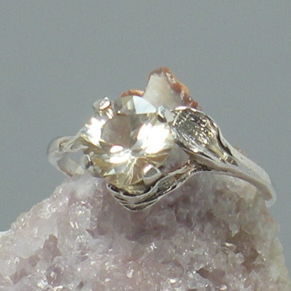 Crystal Oregon Sunstone - Sterling silver Ring - Champagne Sunstone Ring - Solitaire Sunstone Ring - Engagement Ring Size 7.0   #335
