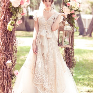 Antique Beige Lace & Tulle Wedding Dress image 2