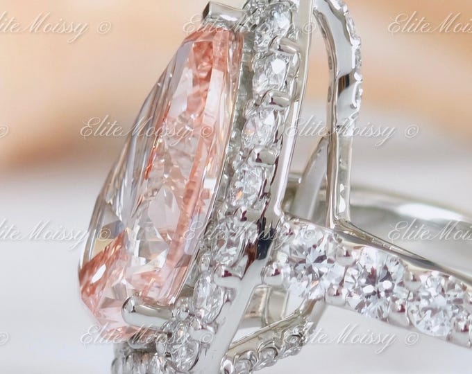 3CT Pink Pear Lab Grown Diamond Engagement Ring Lab Grown Pink Diamond Ring Halo Wedding Ring Solitaire Ring 18K Solid White Gold Ring