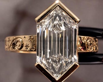 Anillo de compromiso de moissanita hexagonal grabado a mano, oro macizo de 14 quilates, engaste de medio bisel, anillo de boda con estrella grabada, estilo Art Déco vintage.