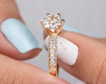 Anillo de compromiso de moissanita de talla redonda de 2 quilates, anillo Art Déco grabado a mano, anillo de boda de oro macizo de 14 quilates, anillo con detalles milgrain, anillo de promesa para ella.