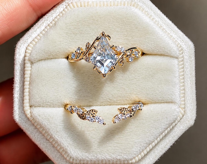 2.50 CT Kite Cut Moissanite & Lab-Grown CVD Diamond IGI Certified Wedding Bridal Set, 18K Solid Gold, Floral Engagement Ring Set Bridal Gift