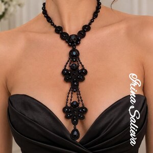Zwarte gehaakte statementketting, gotische parelketting met lange sliert, kralen avondsieraad voor een bruiloft, elegant cadeau voor een vrouw