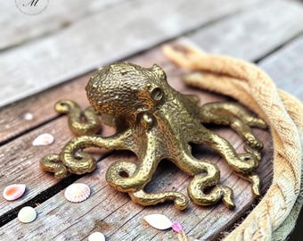 Solid Brass Octopus Figurine, Handmade Nautical Desk Decor, Retro Sea Animal Sculpture, Kraken Ornament, Tea Pet, Ocean Lover Gift