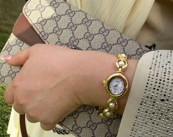 Dameshorloge: elegant ovaal quartz polshorloge