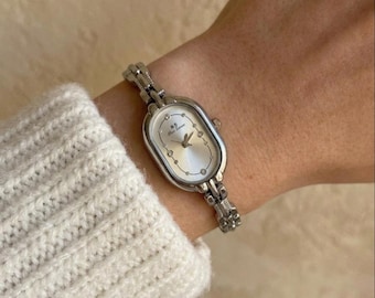 Retro-Silberuhr für Damen, minimalistisches Uhrenarmband, zierliche Edelstahl-Armbanduhr