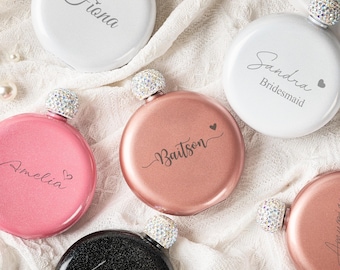 Personalisierte Brautjungfer Runde Flachmann, Hen Do Brautjungfer Leckerei, Benutzerdefinierte Mädchen Flasche, Geschenk für Brautjungfer, Hen Party Andenken