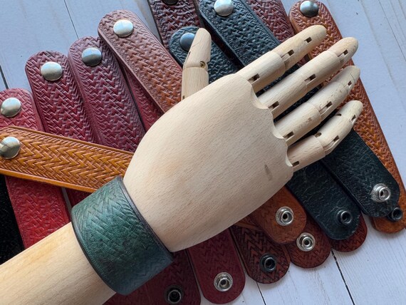 Vintage Handmade Triangle Aztec Pattern Stamped L… - image 9