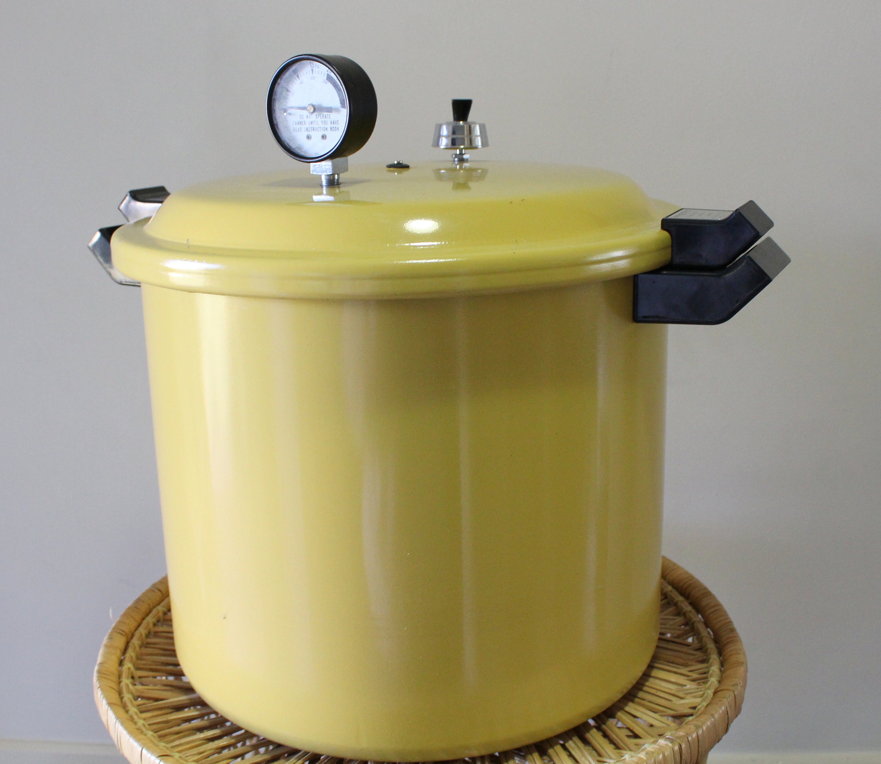 Vintage Presto Deluxe Pressure Canner Cooker 16 Qt Made In USA