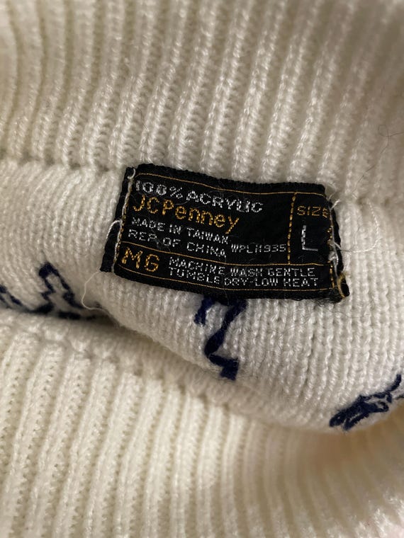 Vintage JcPenney Snowflake Patterned Acrylic Swea… - image 7