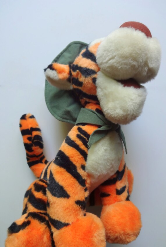 giant tigger stuffed animal
