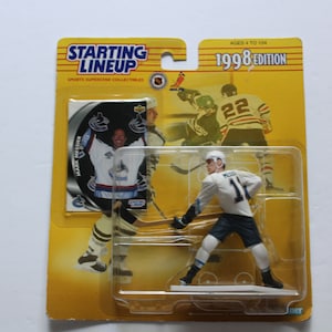 Vintage Starting Lineup NHL Vancouver Canucks Mark Messier Toy NEW 1998