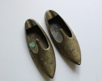 真鍮の靴の灰皿 真鍮のスリッパ トルコのスリッパ アラジンの靴の