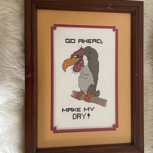 Vintage Go Ahead Make My Day Cartoon Geier Kreuzstich Wandbehang 1970er Jahre