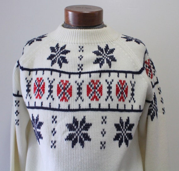 Vintage JcPenney Snowflake Patterned Acrylic Swea… - image 2