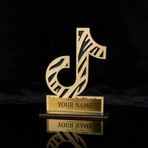 Trophée Tiktok Award Premium personnalisé - Plaque gravée - Cadeau influenceur streamer createur artiste - Custom Tiktok Gift