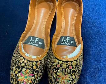 Black Gold Embroidered Khussa Shoes – Handcrafted Punjabi Jutti, Party Wear Flats