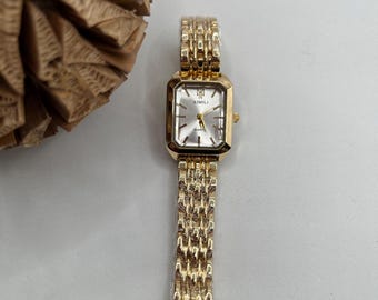 Elegant Gold Rectangular Bracelet Watch for Women Classic Vintage Style for Gift