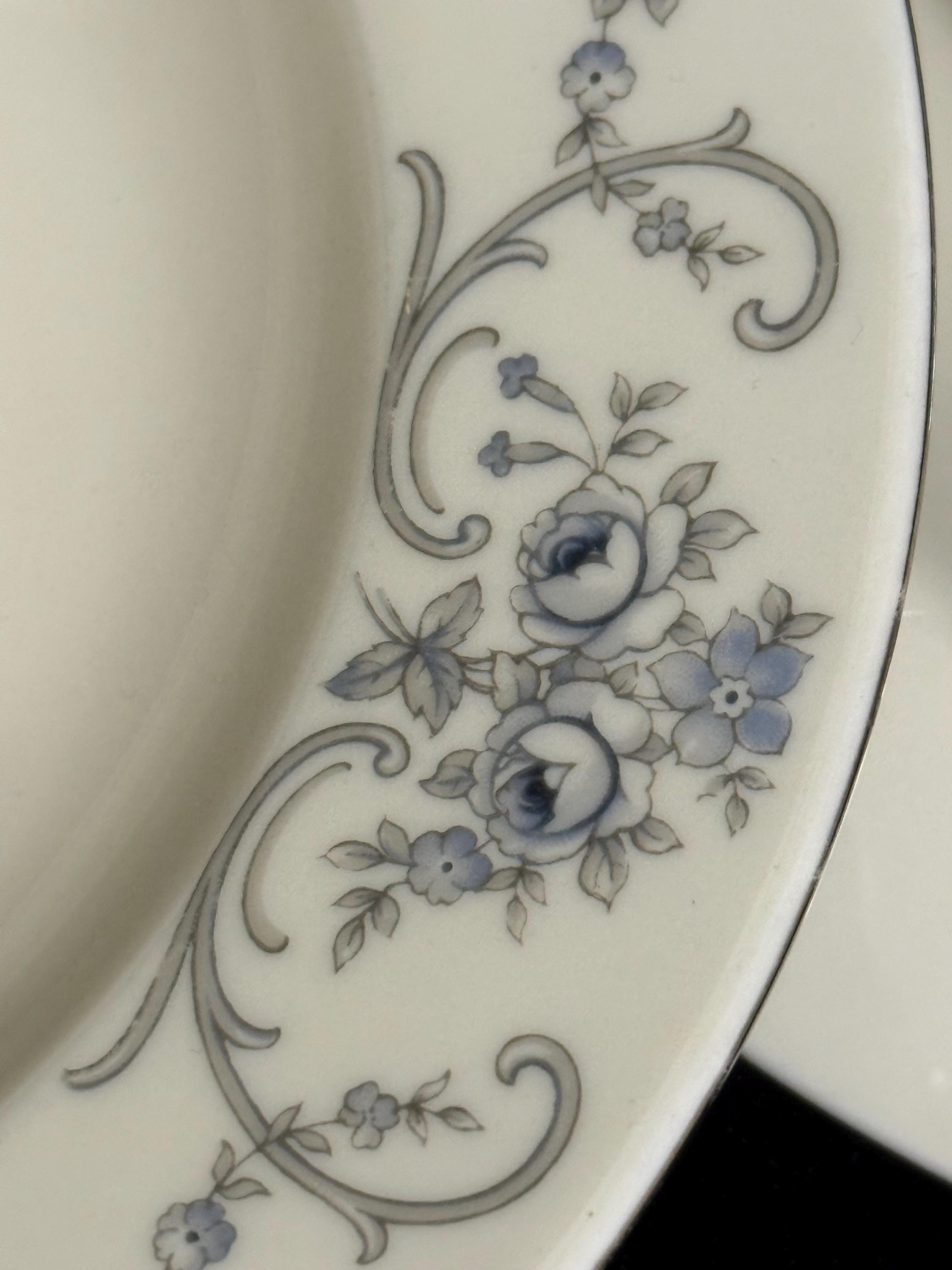 Curated Black - White Vintage Plate Wall Set | 13-piece Eclectic ...