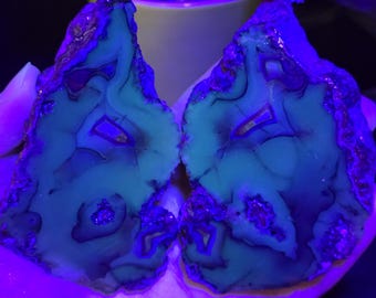UV Reactive Agate Stone, Red and Blue Banded Agate, Turkish Agate Pair, Metaphysical Crystals, Rough Mineral, Polished Specimen.