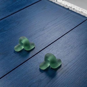 Tiradores. Pomos. Manijas para muebles en resina