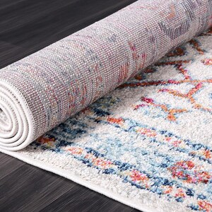 Washable polypropylene carpet for pet-friendly homes