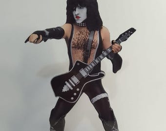 Figura recortable de pie de PAUL STANLEY de 8" con decoración de besos