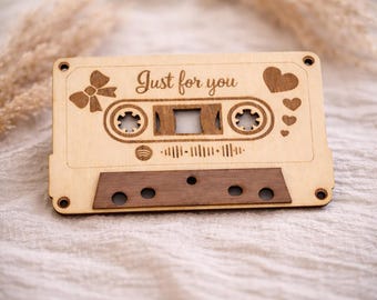 Houten cassette met songcode – een leuk cadeau