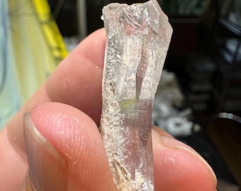 1.57" Natural Pure Quality Quartz Himalayan Nepal H146