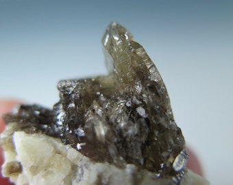 Pegmatite Trio : Cuarzo Catedral humeante, Feldspar y Mica- Y 77