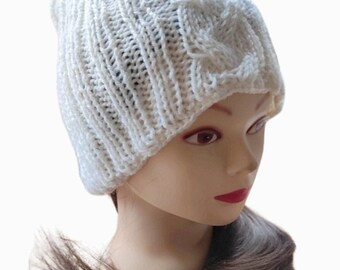 Knitted hat / warm hat / made of a mixture of mohair / soft acrylic