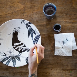 Handbemalte eine aus einzigartige Keramik dekorative Platte, Sammlerplatte, Keramik-Wand-Dekor Hoopoe Bild 4