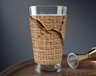 Taza para mezclar con escritura cuneiforme asiria