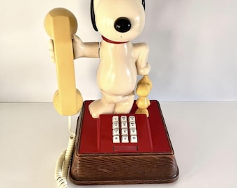 Vintage 1976 Snoopy Telephone Peanuts Push Button Snoopy & Woodstock / Snoopy Telephone 1976 Peanuts with push buttons
