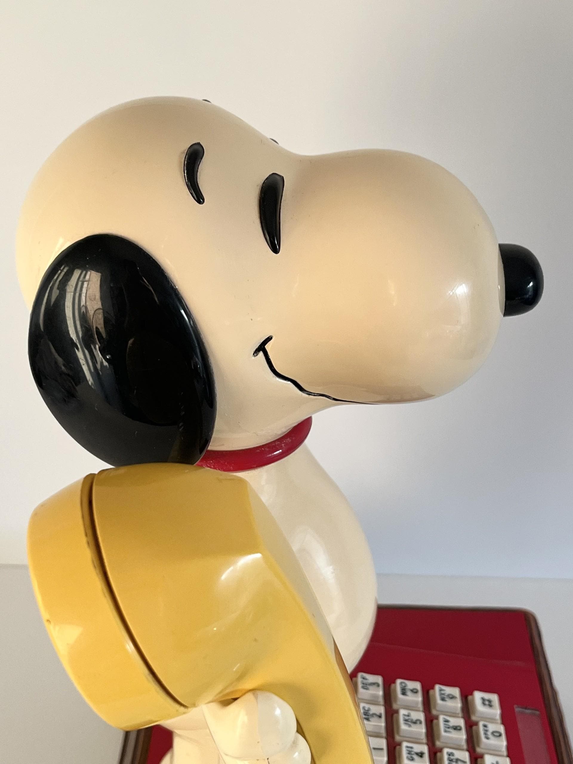 Vintage 1976 Snoopy Telephone Peanuts Push Button Snoopy