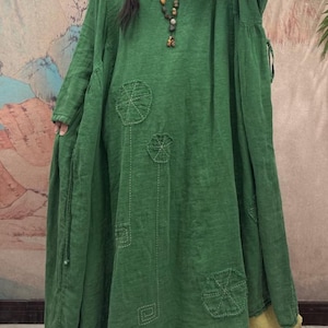 Linen Maxi Dress: Loose Fitting Vintage Style with Pockets