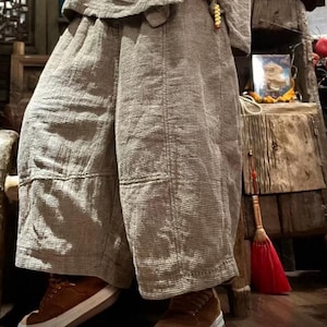 Women&#39;s Linen Cropped Pants: Elastic Waist, Retro Style