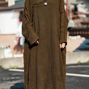 Womens Long sleeved dresses, Loose Fitting Linen dress, dress with pockets, Casual Robe
