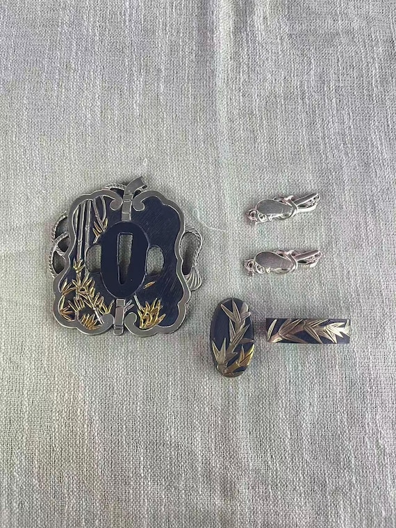 Gold-plated silver pommel on brass,Guard (Tsuba), handcrafted samurai swords, authentic katana, copper fittings, Japanese swords