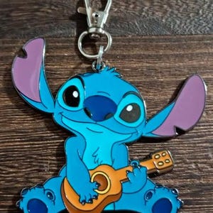 Fandom Schlüsselanhänger Minecraft Stitch Spongebob Schwammkopf XBox Sonic the Hedgehog Groot Grogu Baby Yoda Huhn Jockey Mickey Mouse Spiderman