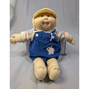 Vintage Cabbage Patch Kids 1978 1982  Newborn Preemie Green Eyes Dimple