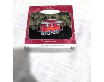 Hallmark 1998 Yuletide Central Keepsake Christmas Ornament in original box