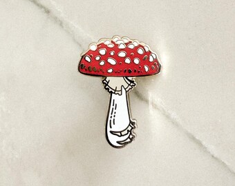 Fly Agaric Mushroom Enamel Pin (Gold)