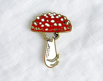 Fly Agaric Mushroom Enamel Pin (Gold)