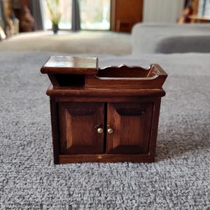 Concord Miniatures Dollhouse Furniture Dry Sink with Cupboard Doors | 1970s