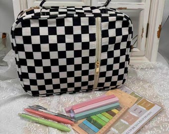 Bible Cover Case for Women Fabric Bible Book Cover With Handle Quilted Bible Carrying Study Supplies Accessories Black And White Grid